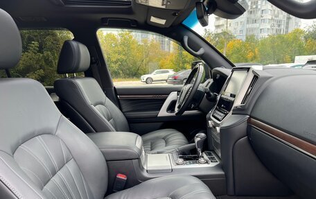 Toyota Land Cruiser 200, 2020 год, 9 500 000 рублей, 18 фотография