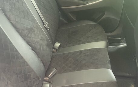 Hyundai Solaris II рестайлинг, 2016 год, 1 500 000 рублей, 6 фотография