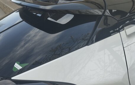 Toyota C-HR I рестайлинг, 2019 год, 1 999 000 рублей, 10 фотография