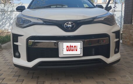Toyota C-HR I рестайлинг, 2019 год, 1 999 000 рублей, 2 фотография