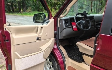 Volkswagen EuroVan T4, 2001 год, 1 070 000 рублей, 9 фотография