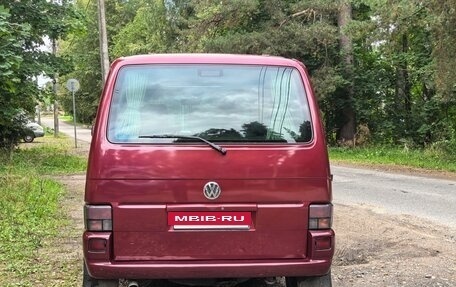 Volkswagen EuroVan T4, 2001 год, 1 070 000 рублей, 6 фотография