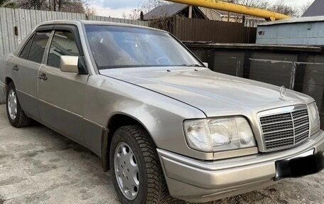 Mercedes-Benz E-Класс, 1994 год, 900 000 рублей, 8 фотография