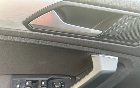 Volkswagen Tiguan II, 2021 год, 3 100 000 рублей, 12 фотография