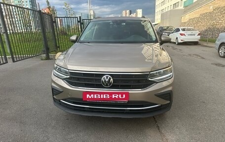 Volkswagen Tiguan II, 2021 год, 3 100 000 рублей, 11 фотография