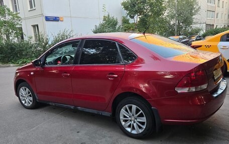 Volkswagen Polo VI (EU Market), 2011 год, 750 000 рублей, 2 фотография