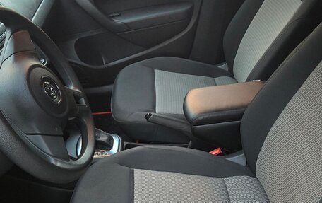 Volkswagen Polo VI (EU Market), 2011 год, 750 000 рублей, 8 фотография