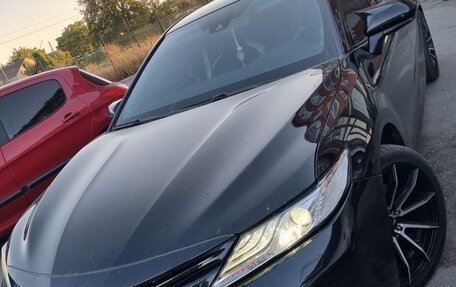 Toyota Camry, 2018 год, 3 000 000 рублей, 3 фотография