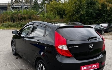 Hyundai Solaris II рестайлинг, 2016 год, 760 000 рублей, 3 фотография
