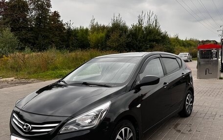 Hyundai Solaris II рестайлинг, 2016 год, 760 000 рублей, 2 фотография