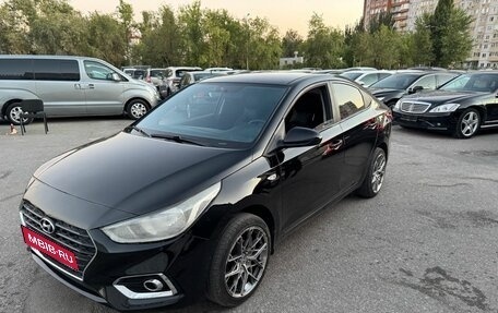 Hyundai Solaris II рестайлинг, 2017 год, 1 099 000 рублей, 1 фотография