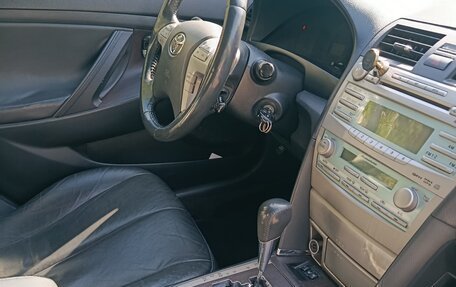 Toyota Camry, 2008 год, 1 200 000 рублей, 18 фотография