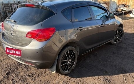 Opel Astra J, 2010 год, 760 000 рублей, 3 фотография