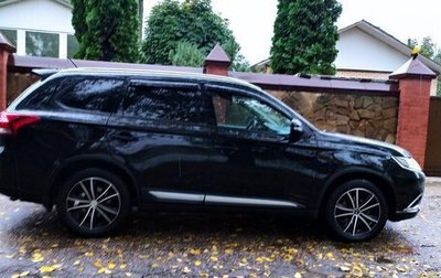Mitsubishi Outlander III рестайлинг 3, 2015 год, 1 890 000 рублей, 1 фотография