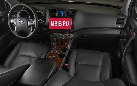Toyota Highlander III, 2012 год, 1 899 000 рублей, 7 фотография