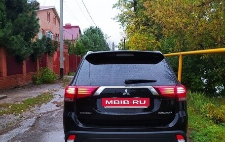 Mitsubishi Outlander III рестайлинг 3, 2015 год, 1 890 000 рублей, 3 фотография