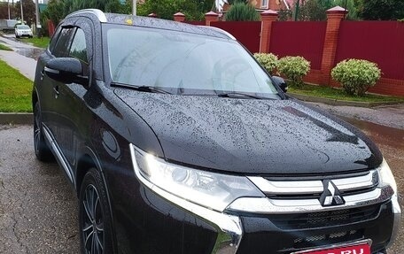 Mitsubishi Outlander III рестайлинг 3, 2015 год, 1 890 000 рублей, 7 фотография