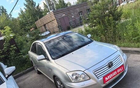 Toyota Avensis III рестайлинг, 2005 год, 850 000 рублей, 2 фотография
