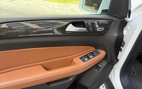 Mercedes-Benz GLS, 2016 год, 3 950 000 рублей, 14 фотография