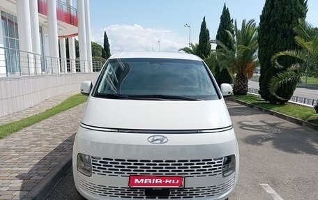 Hyundai Staria, 2022 год, 3 700 000 рублей, 1 фотография