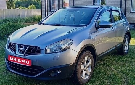 Nissan Qashqai, 2010 год, 945 000 рублей, 2 фотография