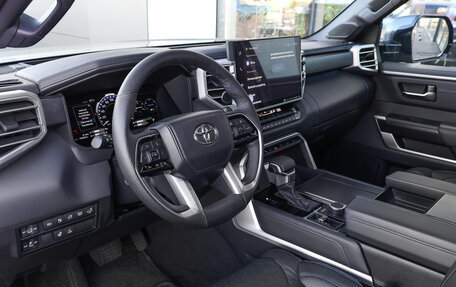 Toyota Sequoia, 2022 год, 11 845 000 рублей, 16 фотография