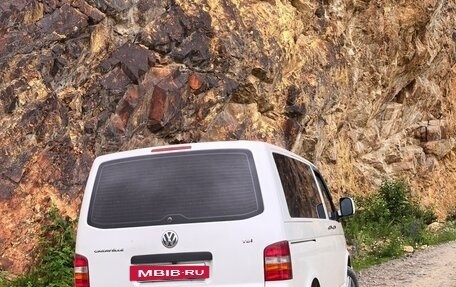 Volkswagen Transporter T5 рестайлинг, 2007 год, 1 200 000 рублей, 2 фотография