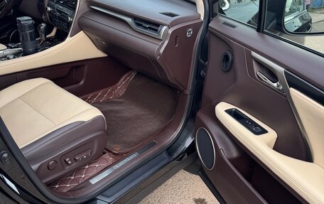 Lexus RX IV рестайлинг, 2016 год, 4 600 000 рублей, 13 фотография