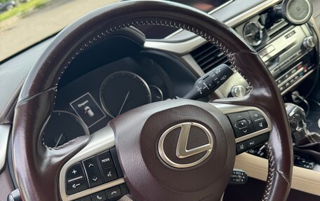 Lexus RX IV рестайлинг, 2016 год, 4 600 000 рублей, 26 фотография