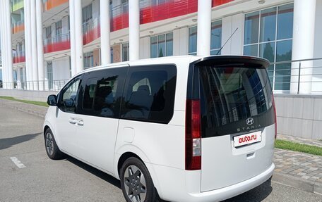 Hyundai Staria, 2022 год, 3 700 000 рублей, 6 фотография
