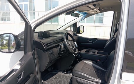Hyundai Staria, 2022 год, 3 700 000 рублей, 9 фотография