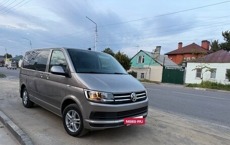 Volkswagen Caravelle T6 рестайлинг, 2019 год, 3 700 000 рублей, 2 фотография