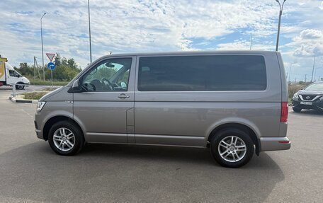 Volkswagen Caravelle T6 рестайлинг, 2019 год, 3 700 000 рублей, 11 фотография