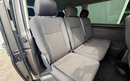 Volkswagen Caravelle T6 рестайлинг, 2019 год, 3 700 000 рублей, 17 фотография