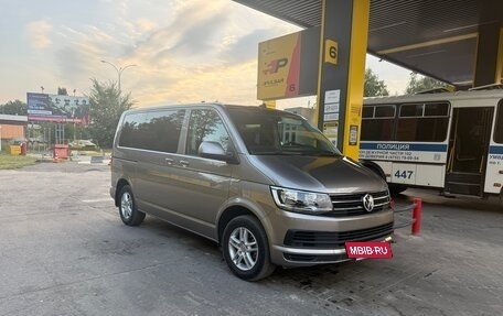 Volkswagen Caravelle T6 рестайлинг, 2019 год, 3 700 000 рублей, 3 фотография