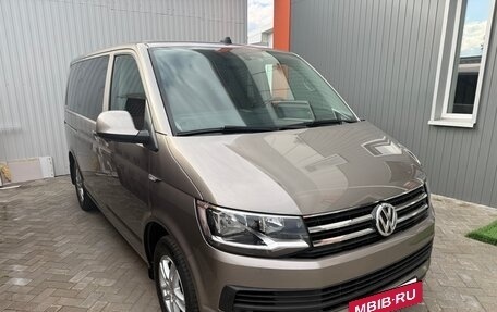 Volkswagen Caravelle T6 рестайлинг, 2019 год, 3 700 000 рублей, 5 фотография
