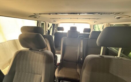 Volkswagen Caravelle T6 рестайлинг, 2019 год, 3 700 000 рублей, 20 фотография