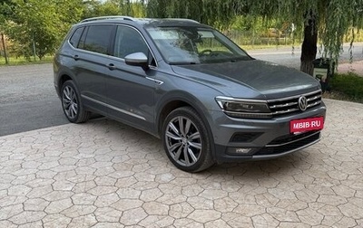 Volkswagen Tiguan II, 2020 год, 3 750 000 рублей, 1 фотография