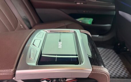 BMW 7 серия, 2019 год, 5 950 000 рублей, 14 фотография