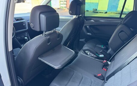 Volkswagen Tiguan II, 2019 год, 3 550 000 рублей, 16 фотография