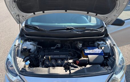 Hyundai Solaris II рестайлинг, 2012 год, 700 000 рублей, 6 фотография