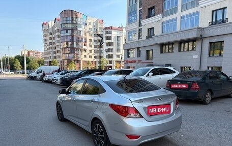 Hyundai Solaris II рестайлинг, 2012 год, 700 000 рублей, 5 фотография