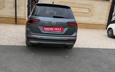 Volkswagen Tiguan II, 2020 год, 3 750 000 рублей, 3 фотография