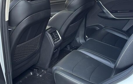 Geely Atlas, 2024 год, 2 200 000 рублей, 6 фотография