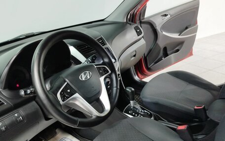 Hyundai Solaris II рестайлинг, 2013 год, 860 000 рублей, 20 фотография
