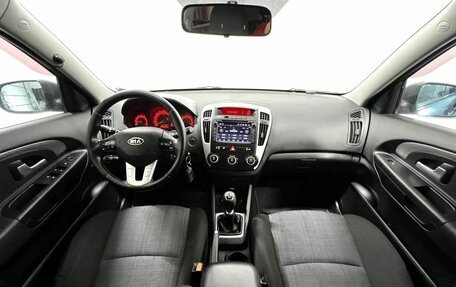 KIA cee'd I рестайлинг, 2010 год, 610 000 рублей, 14 фотография