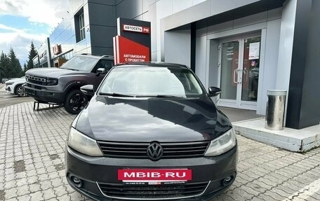 Volkswagen Jetta VI, 2012 год, 805 344 рублей, 2 фотография