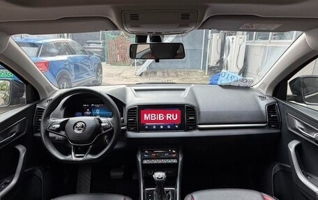 Skoda Karoq I, 2022 год, 1 650 000 рублей, 8 фотография