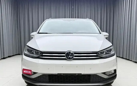 Volkswagen Touran III, 2022 год, 1 500 001 рублей, 6 фотография