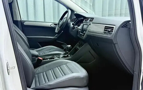 Volkswagen Touran III, 2022 год, 1 500 001 рублей, 12 фотография